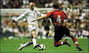 Beckham gears up for a shot at goal